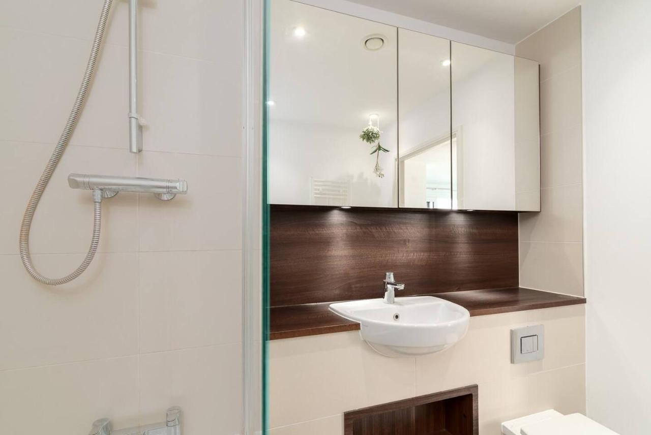 Joivy Lovely Studio Flat With Terrace In Southeast Лондон Экстерьер фото